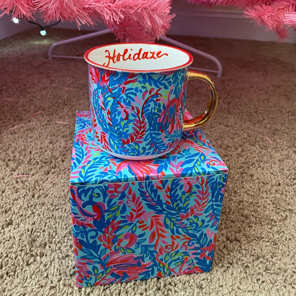 Lilly Pulitzer Mug: Holidaze print